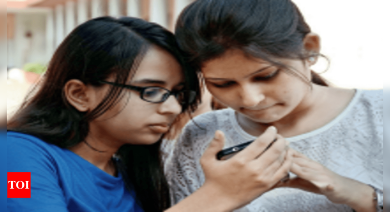 7 Android apps ‘popular’ among smartphone users across the world to learn coding - Times of India