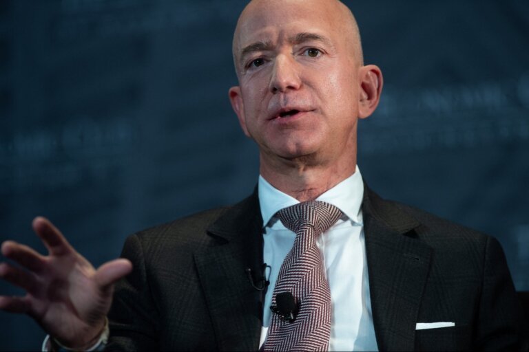 FTC Alleges Jeff Bezos and Other Amazon Execs Deleted Texts | Entrepreneur