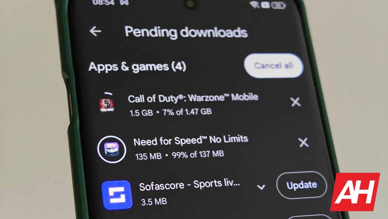 Google Play Store can now download two apps at the same time