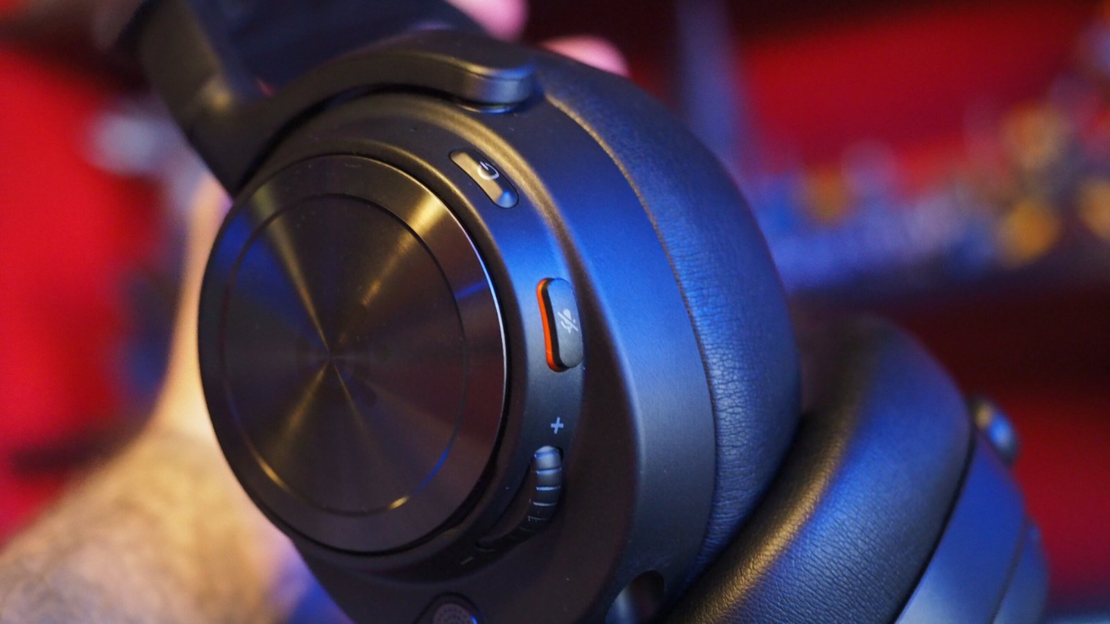 The wired sibling of the 'king of all Xbox and PC gaming headsets' is on sale, but the discount ends before the end of the day!