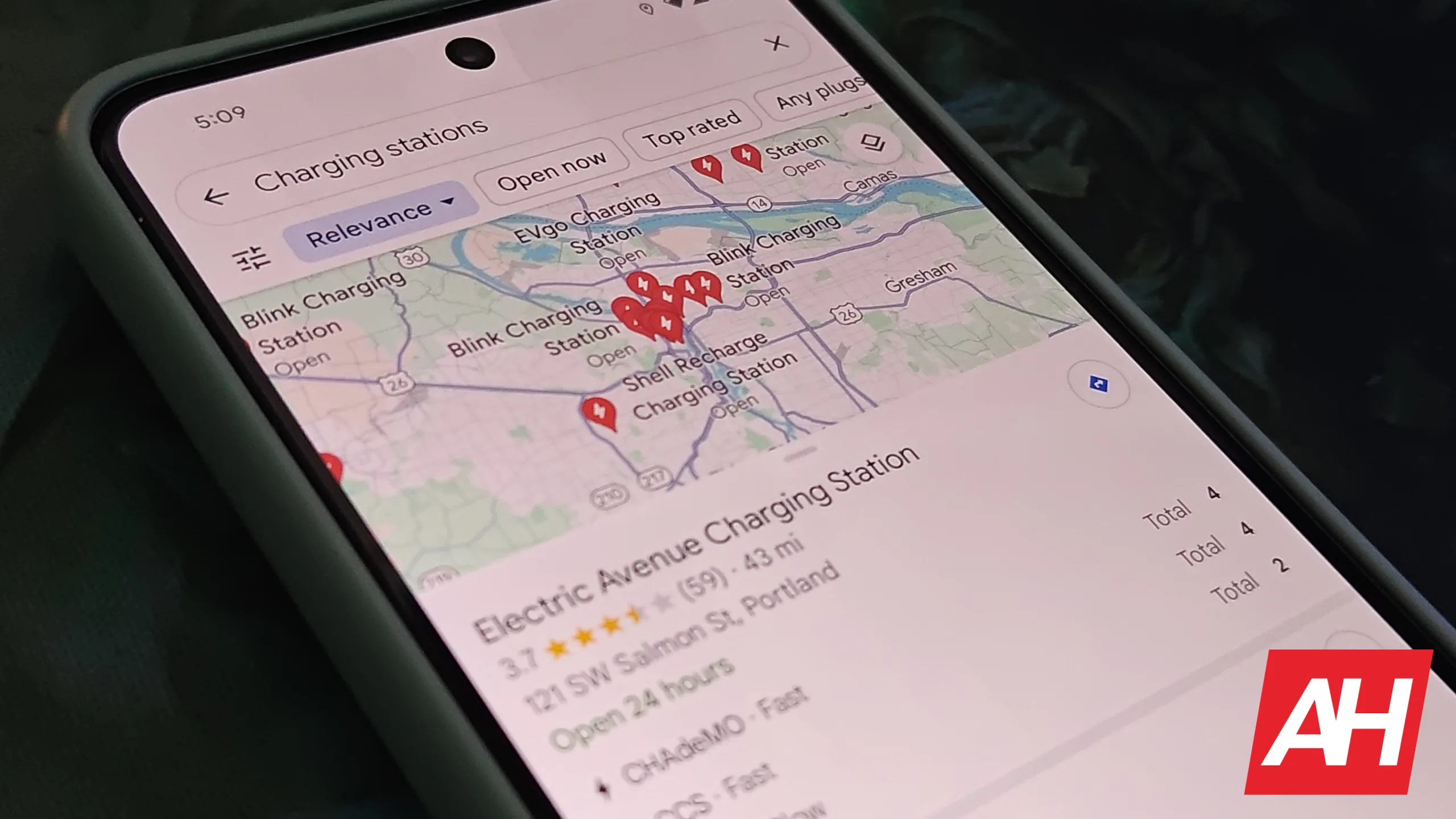 Google Maps getting a simplified bottom bar with a new "You" tab