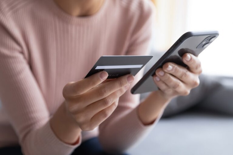 PhonePe's App Store Guns For Google's Lunch Money As It Lobbies To Come Pre-Installed On Some Android Devices
