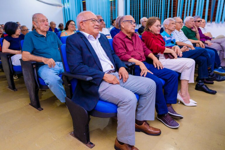 Uema homenageia primeiros egressos do Curso de Agronomia durante solenidade