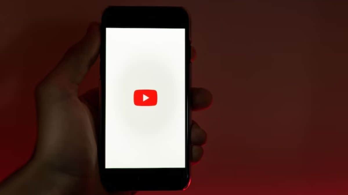 YouTube May Soon Let Users Set Custom Thumbnails for Playlists