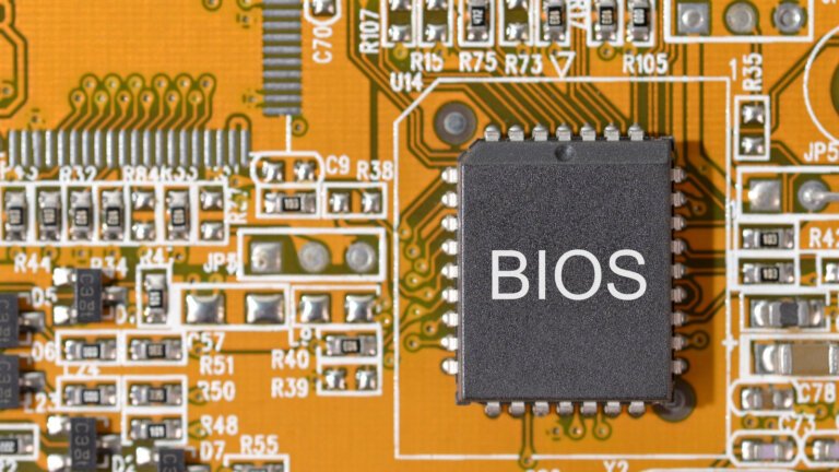 How To Open The BIOS On Windows 10 Or 11 - SlashGear