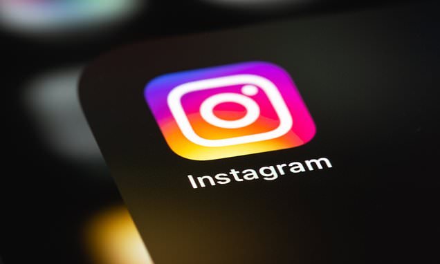 Instagram and Facebook go down worldwide