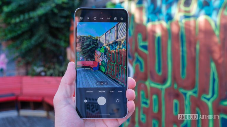 Google wants to bring RAW photo support to more third-party camera apps