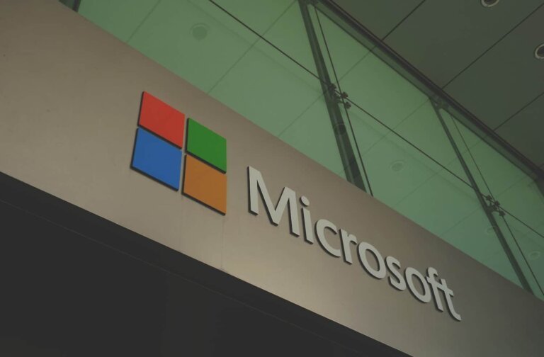 Microsoft shares policy after upgrade debacle around Windows Server 2025