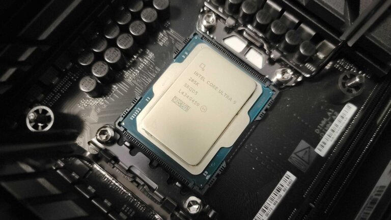 Core Ultra 9 285K is faster in Linux than in Windows