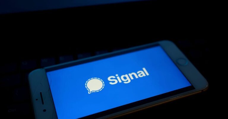 Russian hackers find ways to snoop on Ukrainian Signal accounts