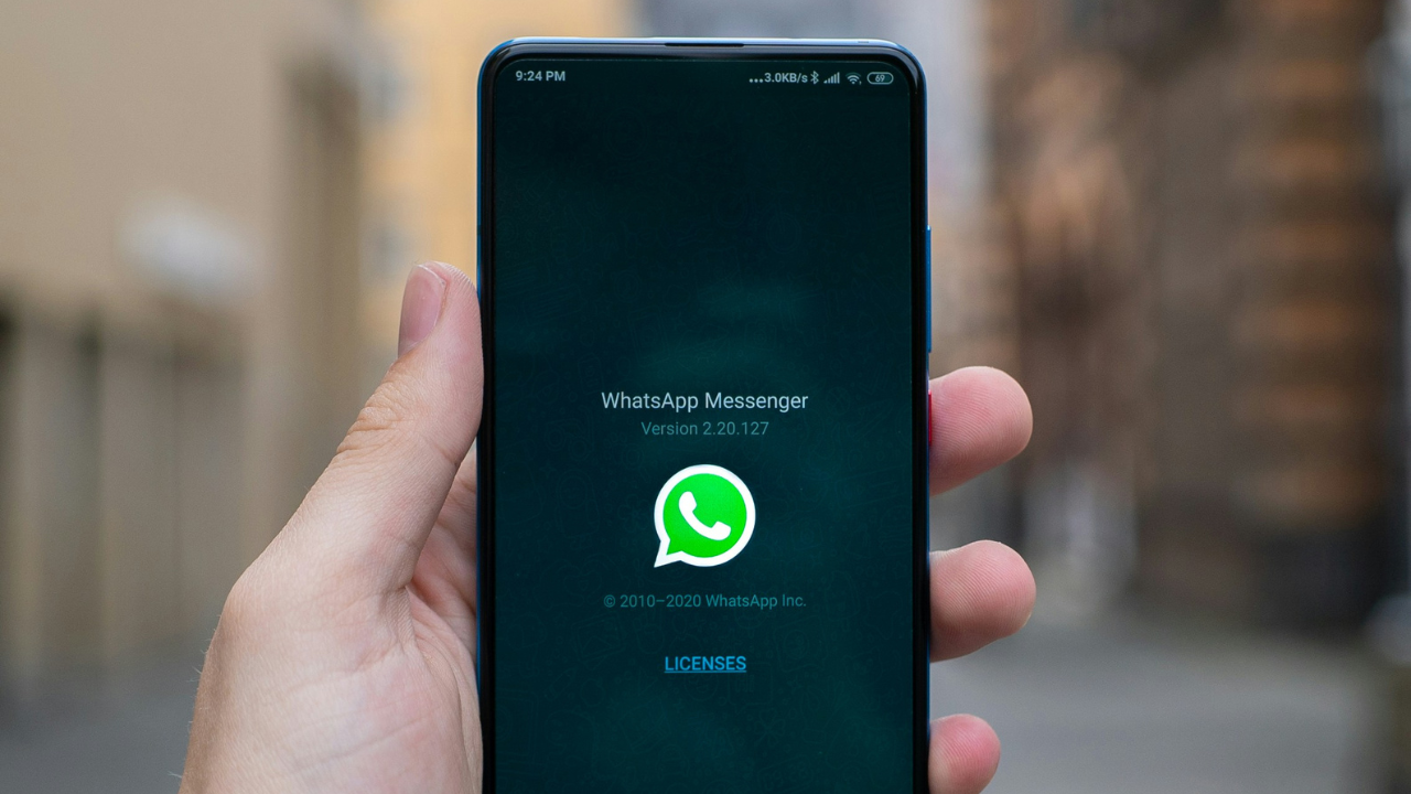 Whatsapp, Facebook Messenger Down? Users Report Massive Meta Outage