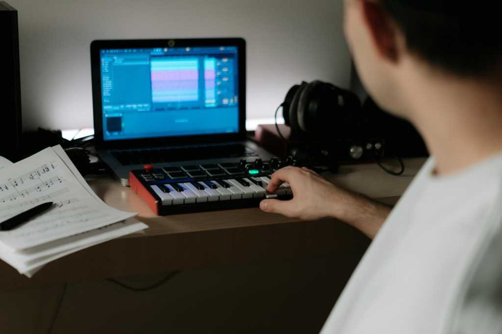 Windows will soon be jamming to MIDI 2.0's music services