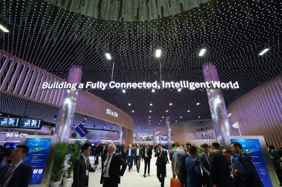 Huawei Continues Its Move Away From American Software