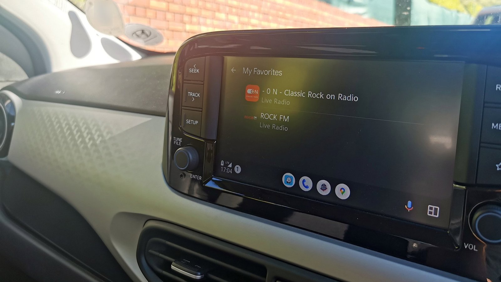 I tried Android Auto's latest global radio streaming app, but it's not quite ready for drive time