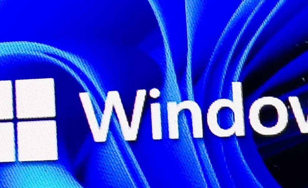 Microsoft Warns Windows Users—Change Your Browser As New Attacks Underway