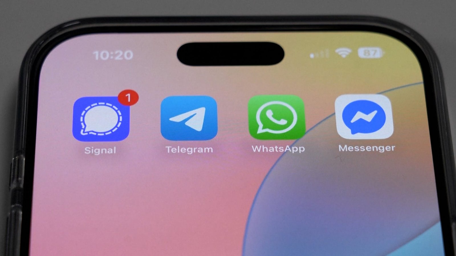 What is Signal messaging app? Can Bucks County, PA agencies use it