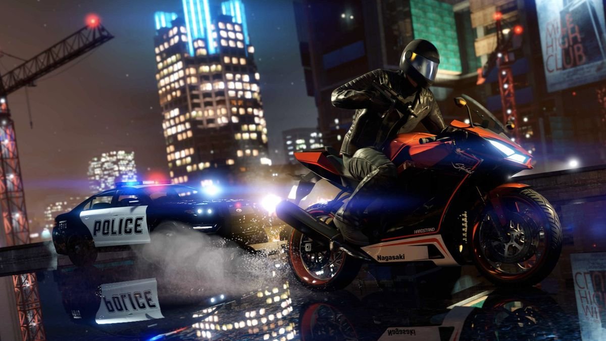 What's the difference between Grand Theft Auto 5 Enhanced and Legacy?