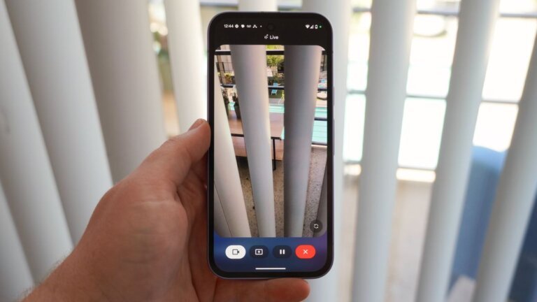 Gemini Live's real-time screen sharing is now available to all Android users