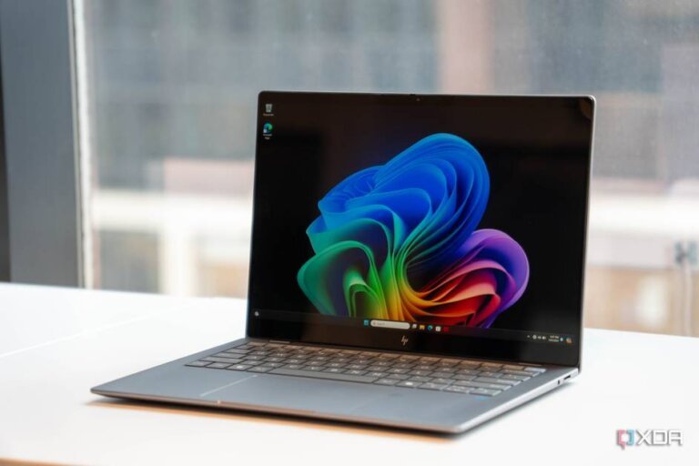 Microsoft removed the clock from Windows 10… so it could reintroduce it in Windows 11