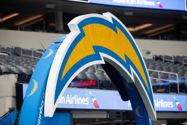 Chargers Detail Viral Minecraft Schedule Release Video, Included 500+ Hours In-Game