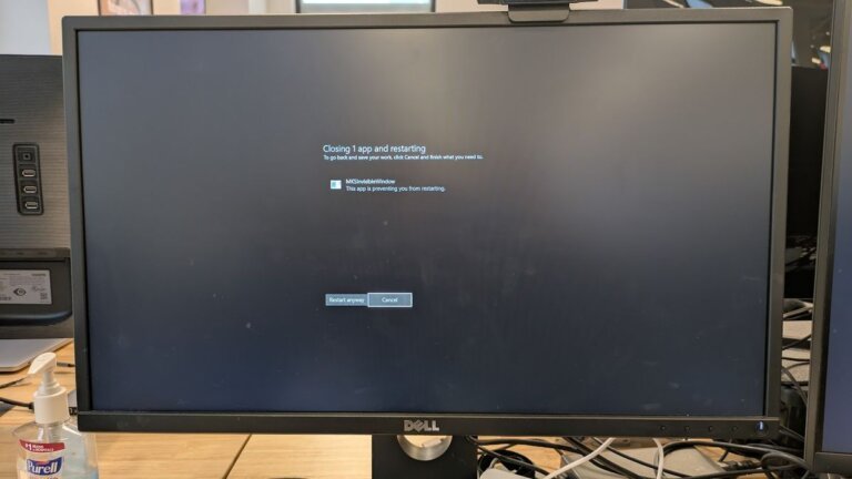 Windows 11 won't let you shut down? Change this setting right away!