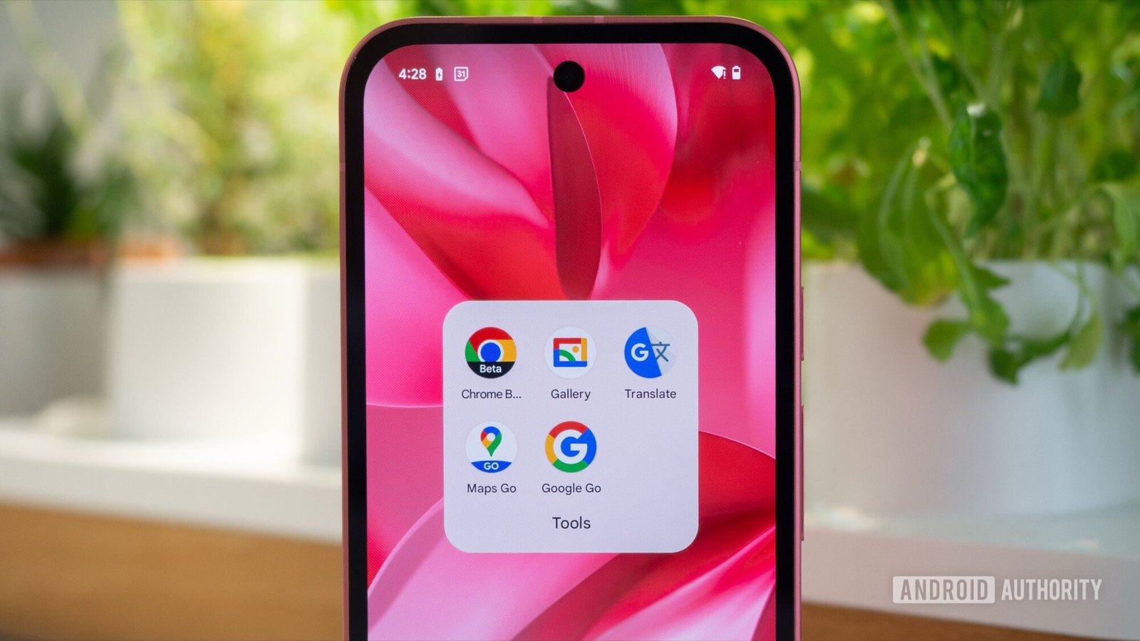 Got a Pixel phone? Grab these 5 Google apps because they're not installed by default
