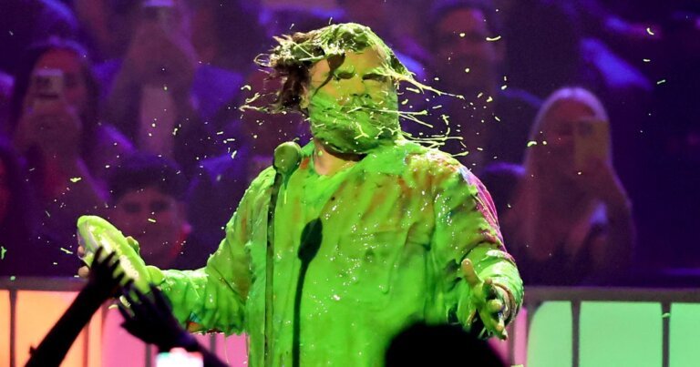 Jack Black riles up fanbase at Kids' Choice Awards after viral Minecraft moment