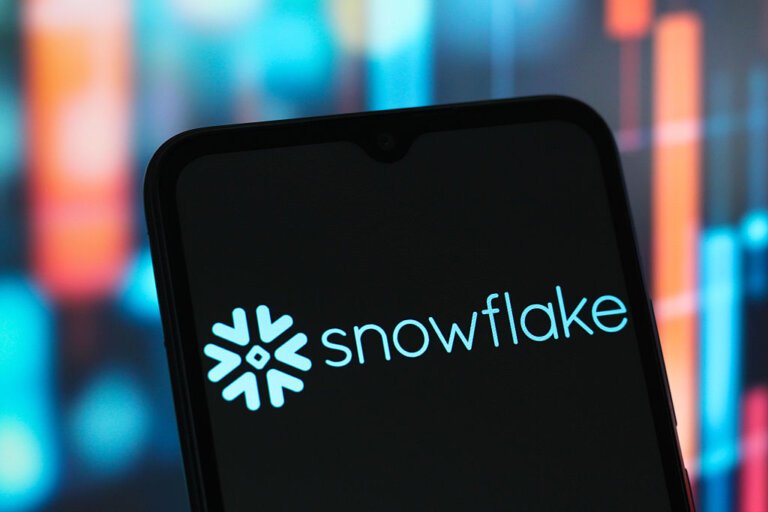 Snowflake to acquire database startup Crunchy Data