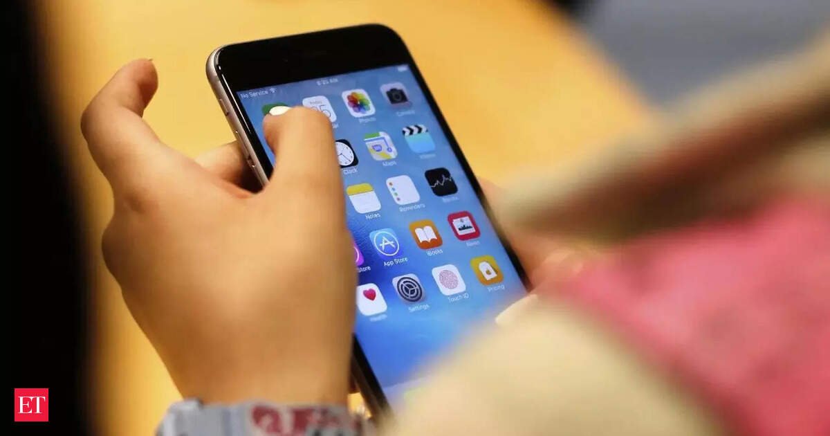 Fitbit finally listened! Dark Mode arrives on Android after years of user demands