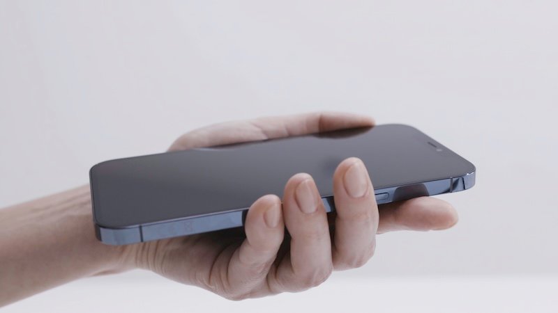 Russia enforces Max messenger app on all new devices