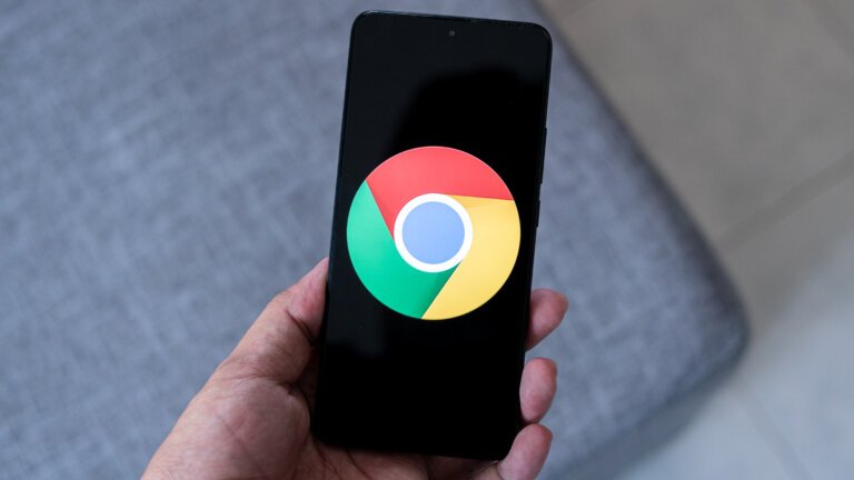 Chrome for Android now has the same Audio Overviews feature as NotebookLM
