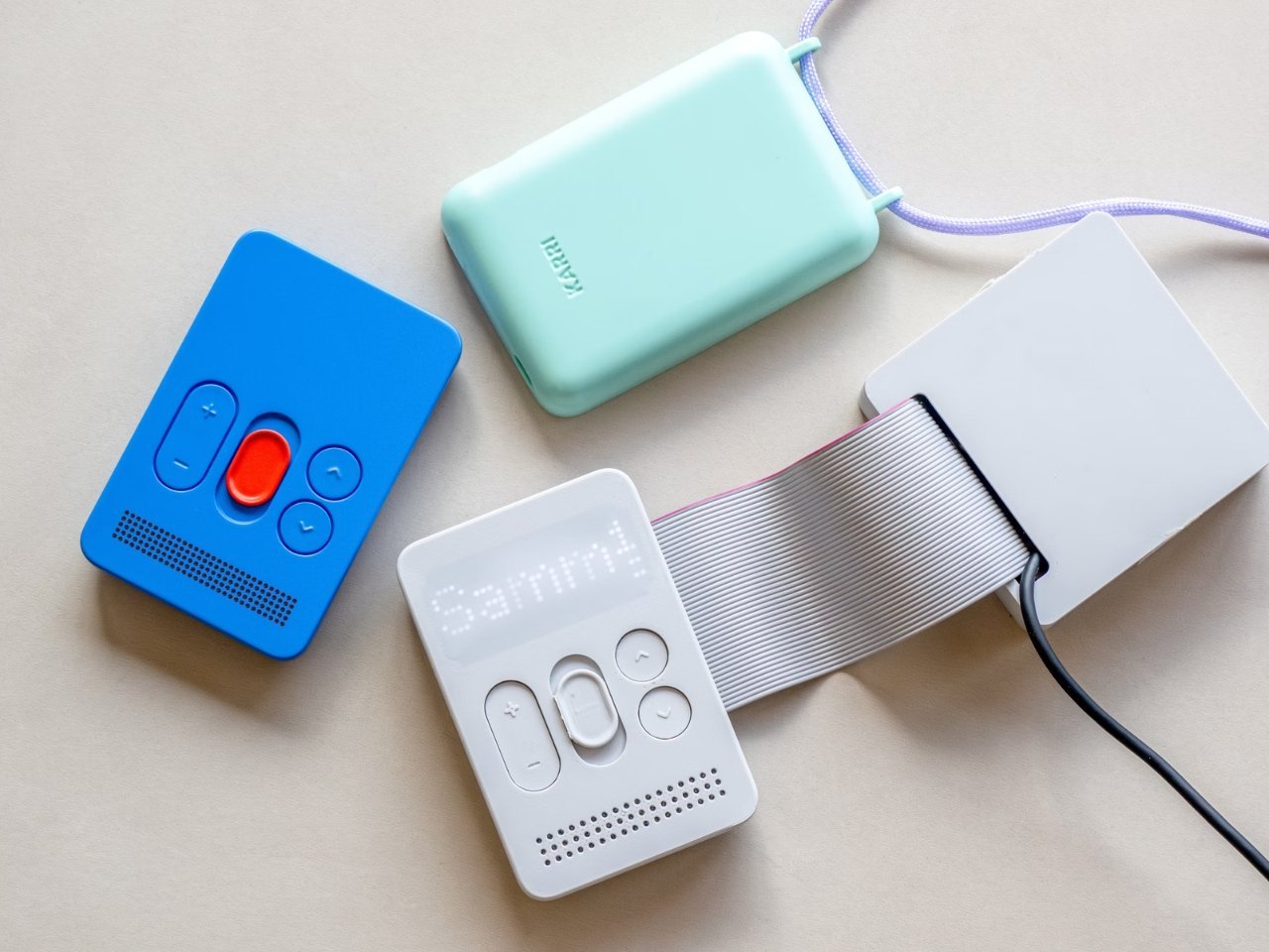 KARRI Generation 2 Messenger is a screen-free device for safe kids’ communication