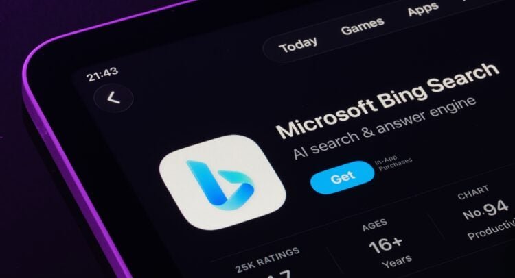 “Pilot Acceleration Program”: Microsoft Stock (NASDAQ:MSFT) Slips as Microsoft Rolls Out New AI Testbed