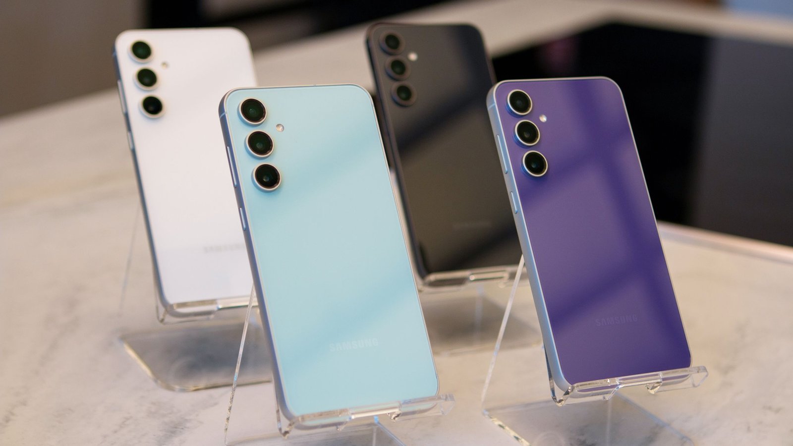 Galaxy S23 FE users are in for a major upgrade as One UI 8 reaches them