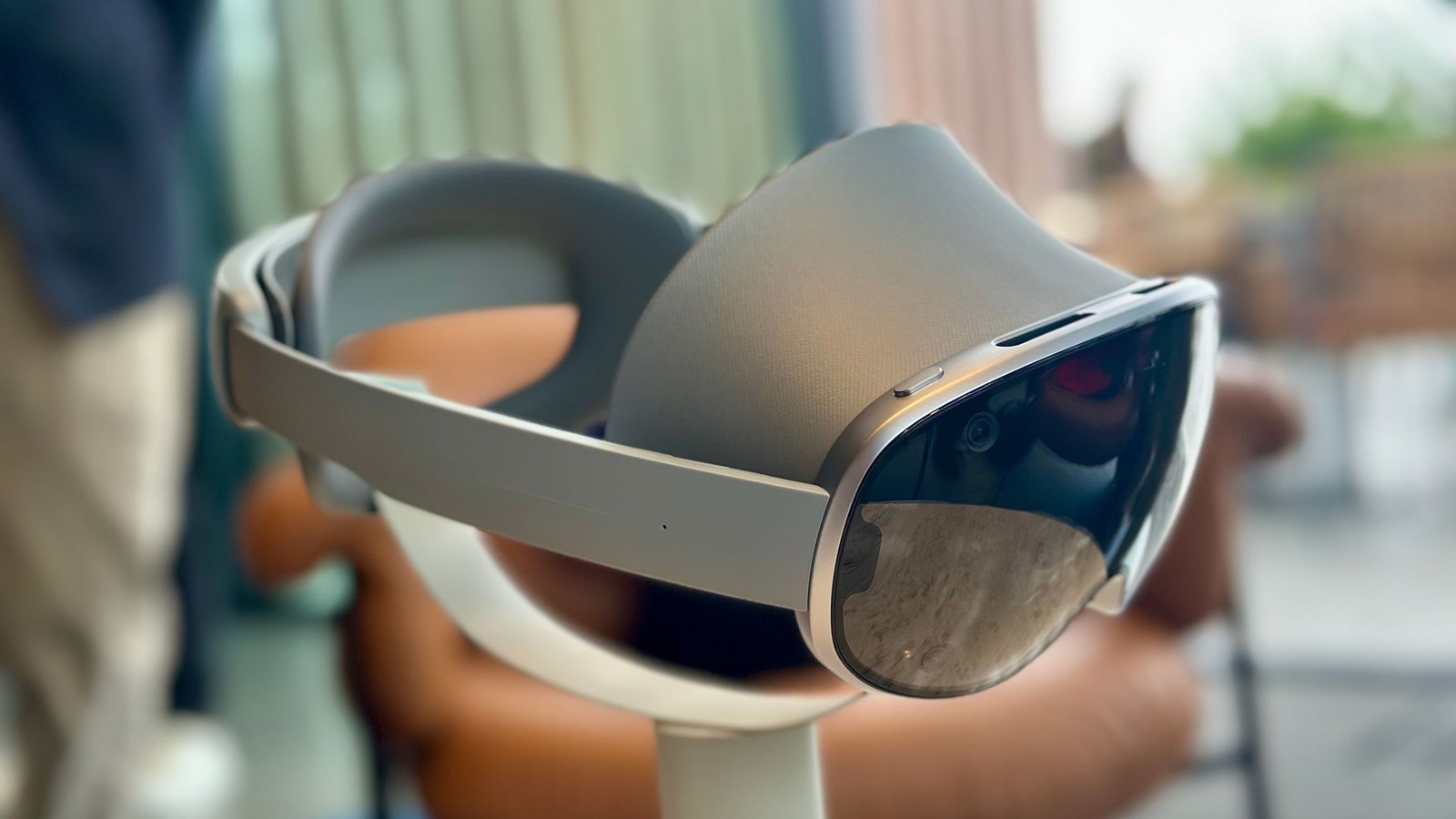 I used Samsung's Galaxy XR headset, and it's the 'laptop for your face' you've been waiting for