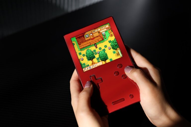 AYANEO Pocket Vert is like a modern Game Boy with a 3.5 inch, 1600 x 1440 display and Android-based OS