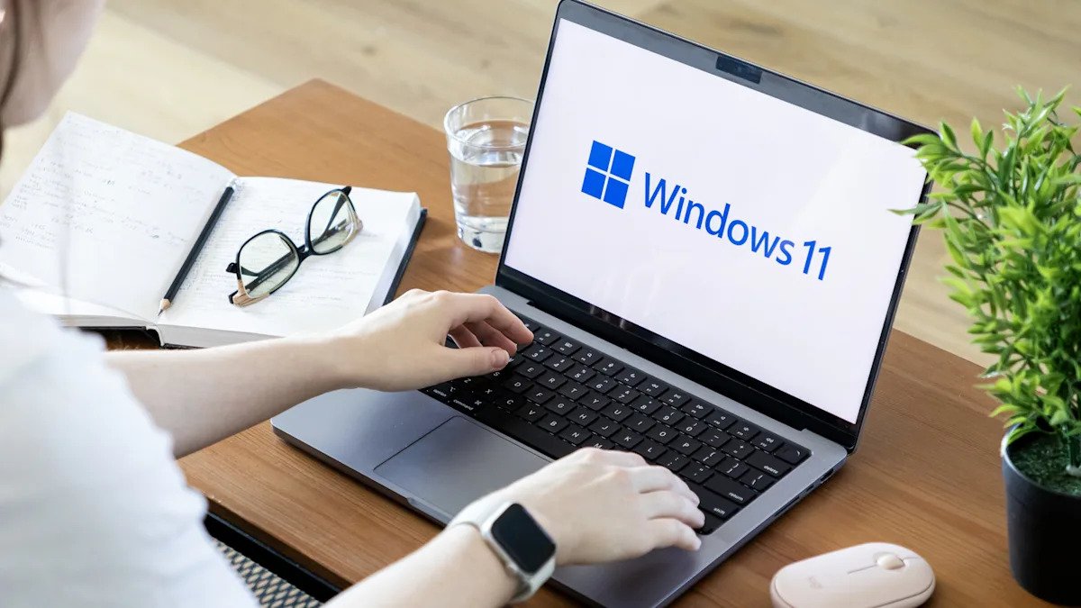 Microsoft's New 25H2 Windows 11 Update Finally Fixed A Decades Old Bug