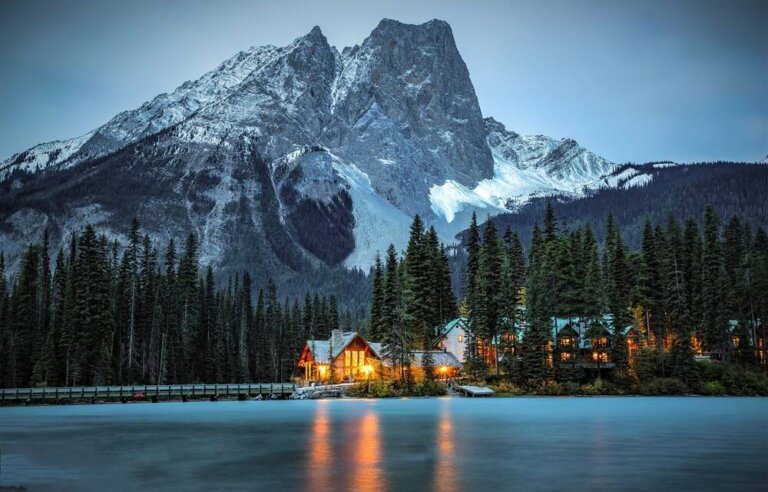 Snowflake woos PostgreSQL devs with lakehouse extensions