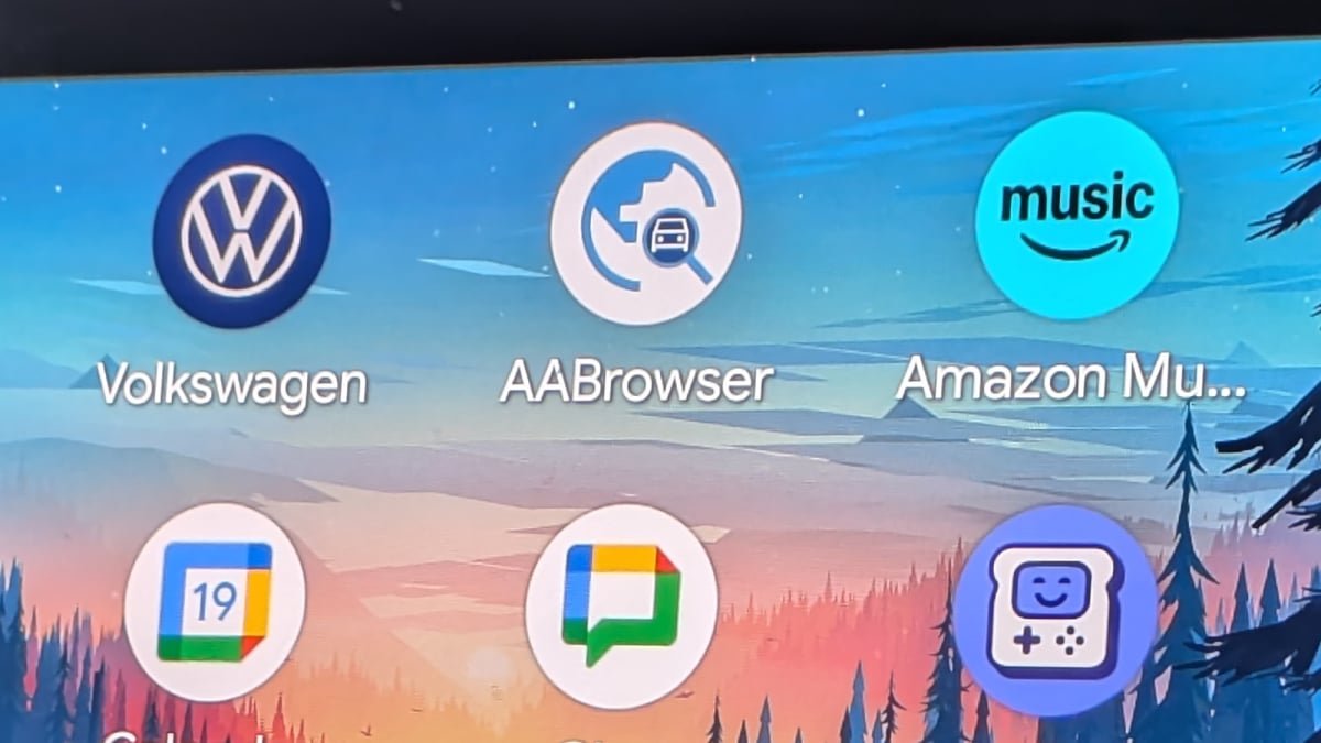 Android Auto Lets You Install a Web Browser, and It Isn't Actually Dangerous