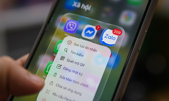 Users confused by sudden terms of use update at Vietnam’s most popular messaging app Zalo