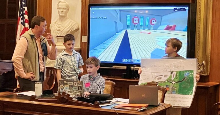Block by block: Johns Island middle school students bring future rec center to life in Minecraft