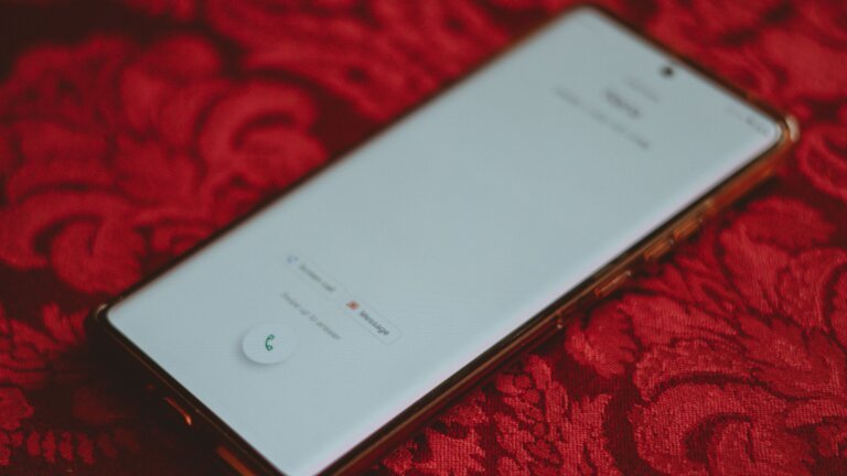 Google's solution to the Phone app's constant flipping is rolling out