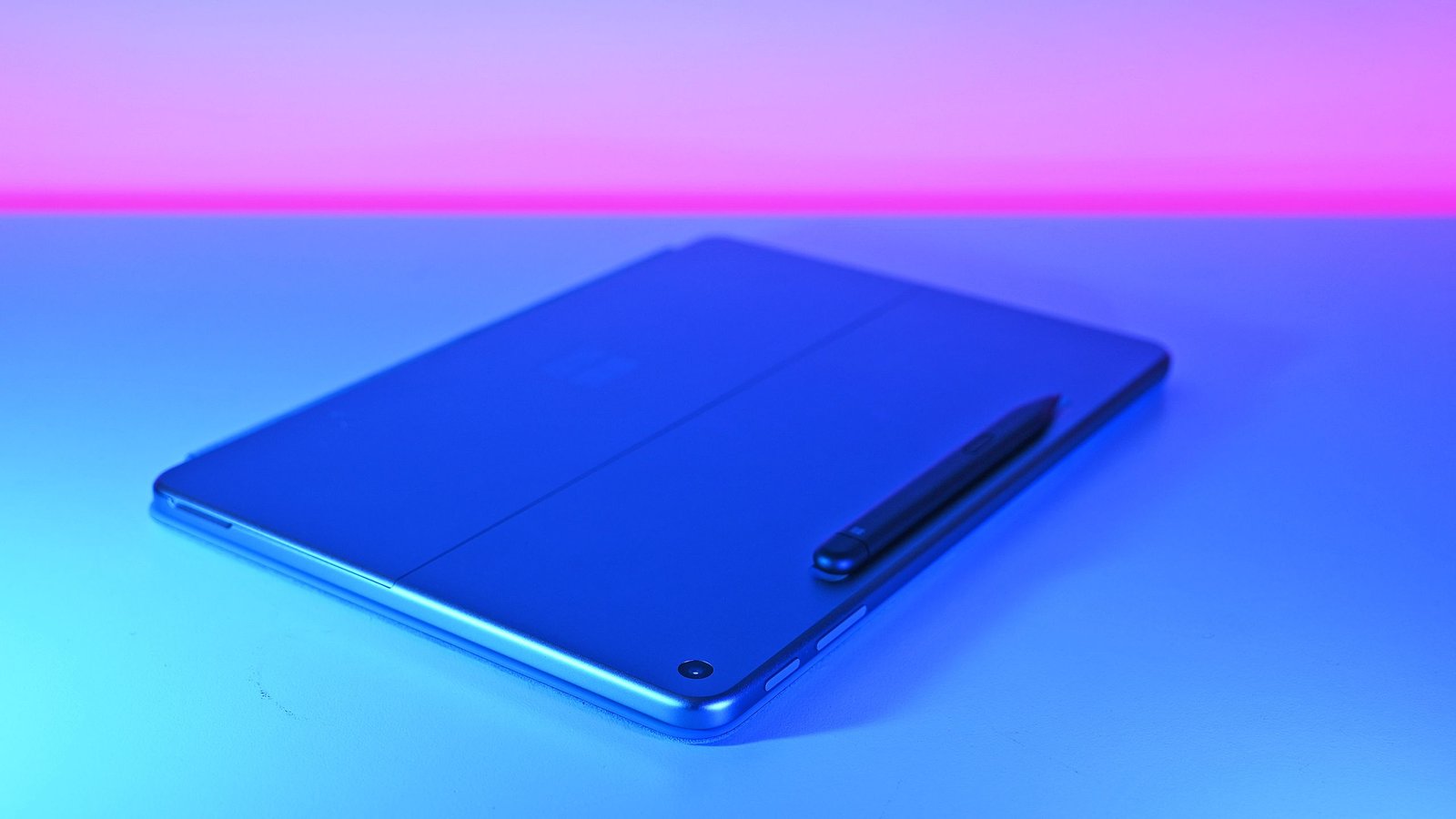 Microsoft’s Surface Pro 12-inch delivers rich Windows‑on‑Arm performance at a new low price — now under $760 for New Year’s