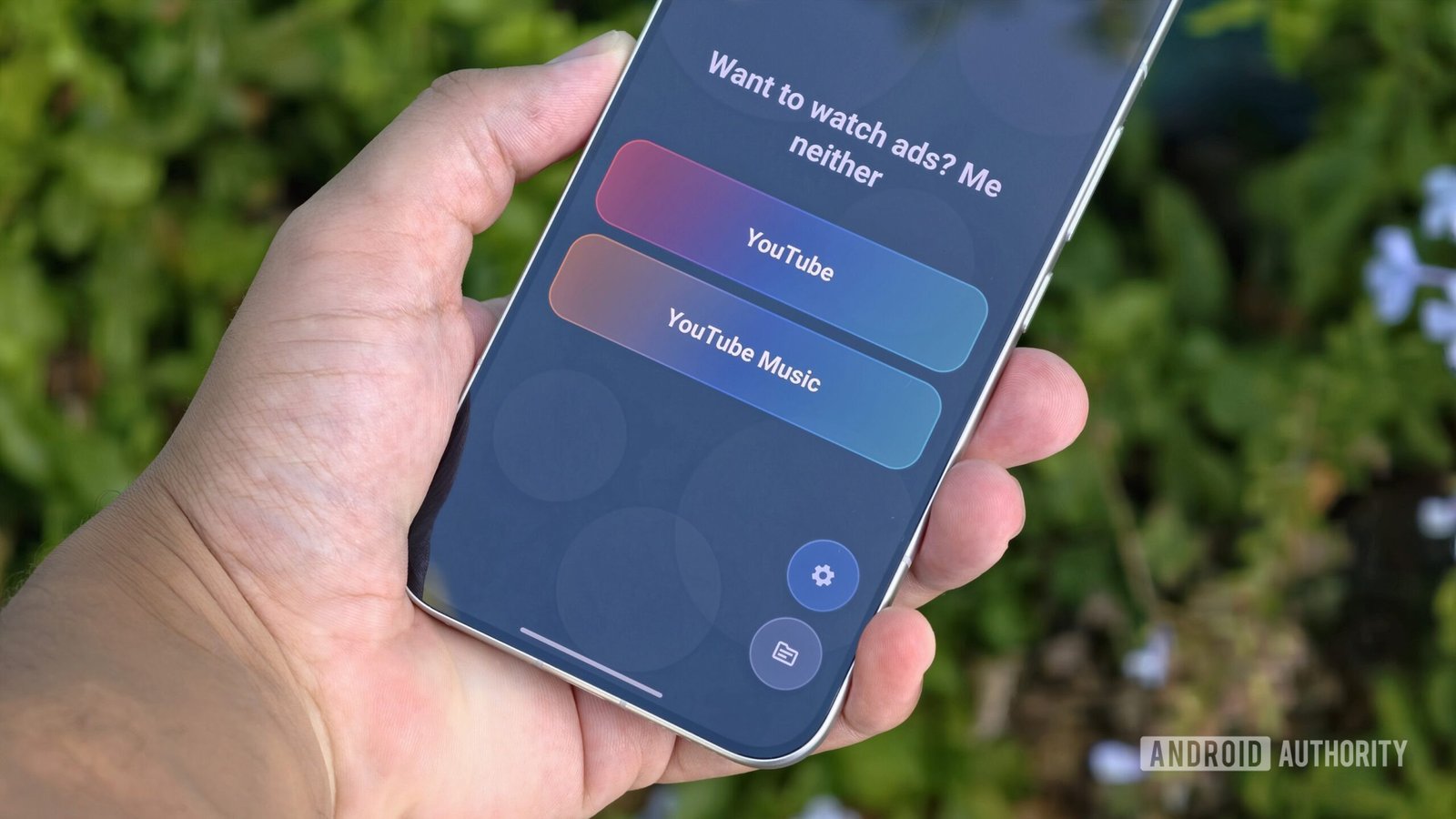 Official YouTube app or alternatives? Survey reveals surprising choice.