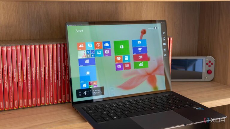 Someone recreated the Windows 8 Start menu in Linux for some reason