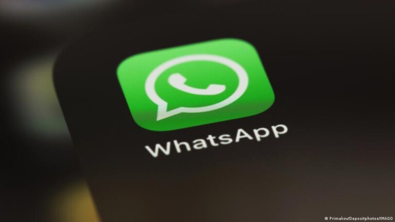 Russia moves to block WhatsApp, pushes state-backed rival