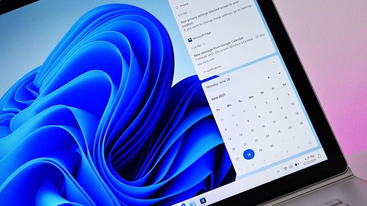 Microsoft is testing a new way to clean up the Windows 11 Taskbar