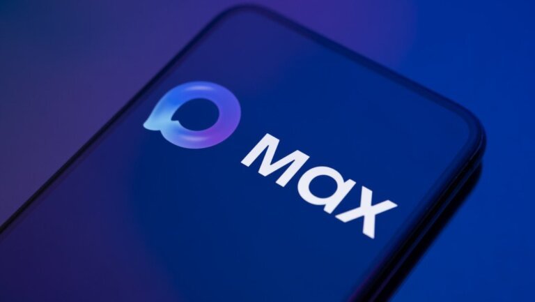 Russian State Messenger MAX Reportedly Auto-Subscribes Users to Pro-War Channels