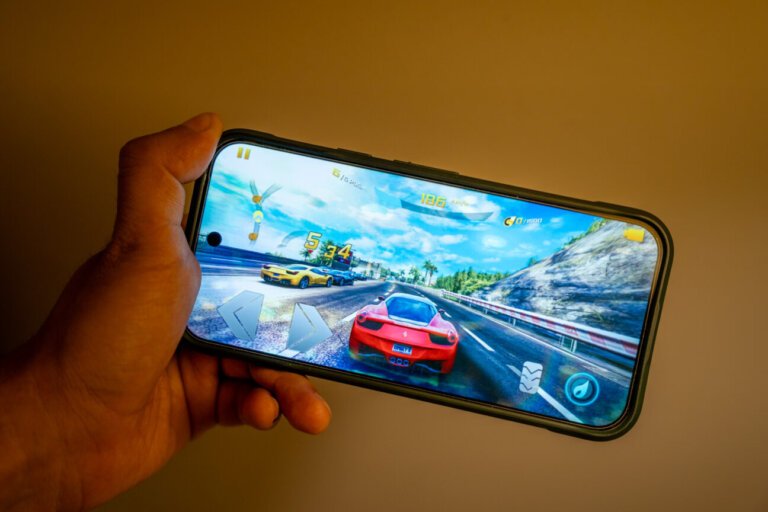 Samsung’s new tool wants to fix Android gaming’s biggest headache
