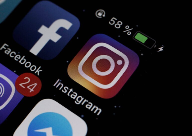 Stop Everything and Save Your Instagram Messages Before They're No Longer Private